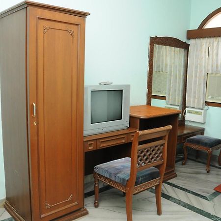 Lloyds Serviced Apartments,Krishna Street,T Nagar Chennai Cameră foto