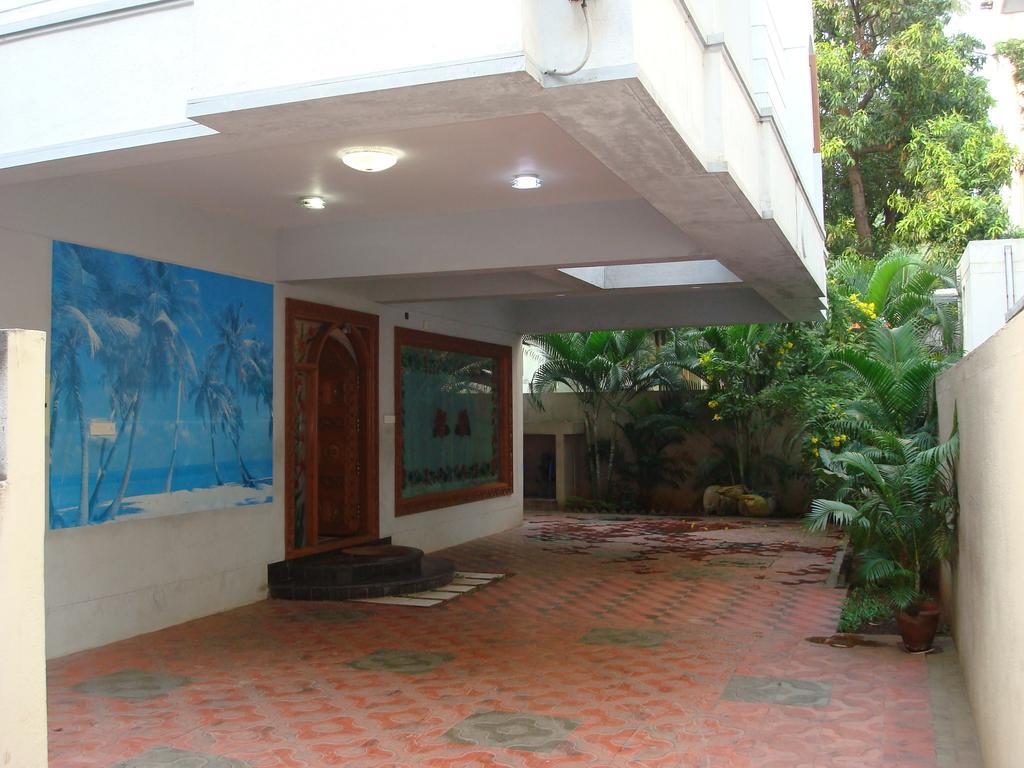 Lloyds Serviced Apartments,Krishna Street,T Nagar Chennai Cameră foto