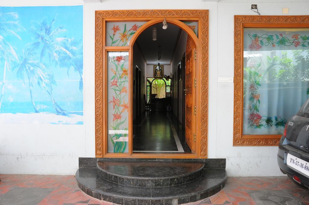 Lloyds Serviced Apartments,Krishna Street,T Nagar Chennai Cameră foto