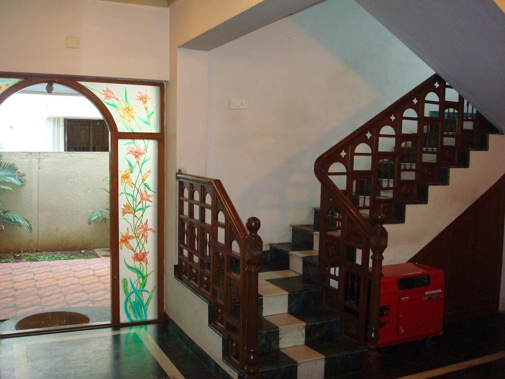 Lloyds Serviced Apartments,Krishna Street,T Nagar Chennai Cameră foto