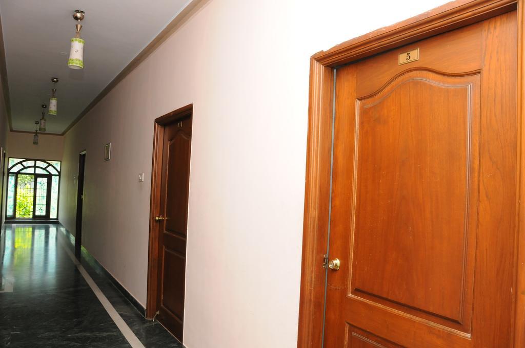 Lloyds Serviced Apartments,Krishna Street,T Nagar Chennai Cameră foto